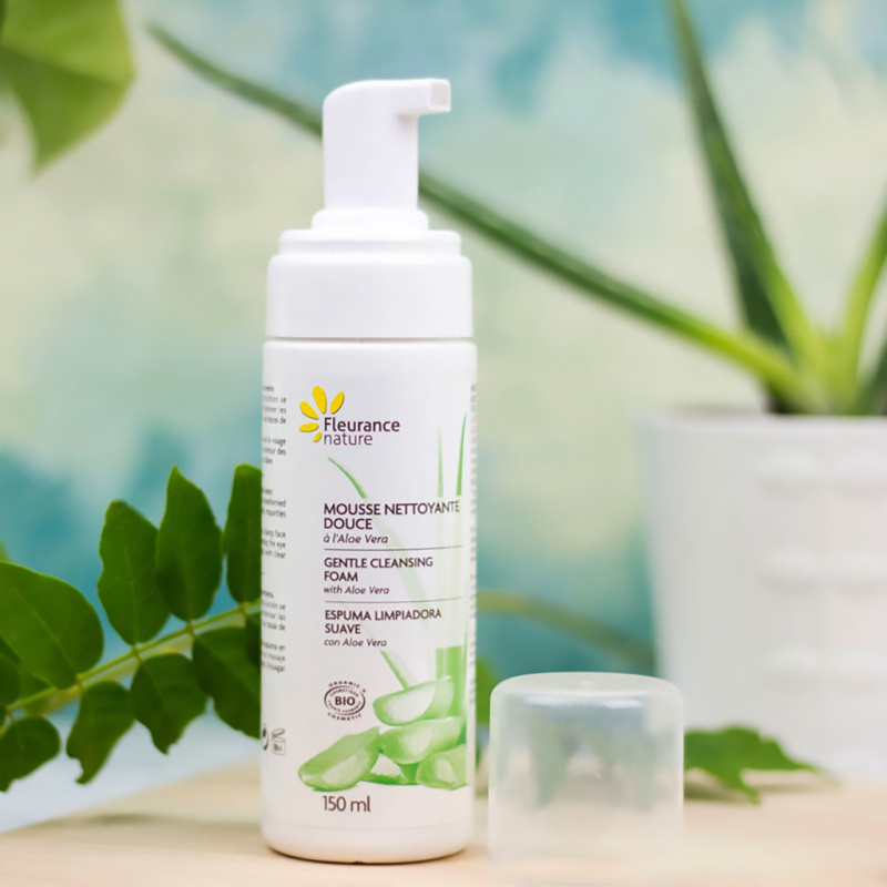 Mousse-Gel curățare fata cu aloe vera 150ml - utilizare zilnica